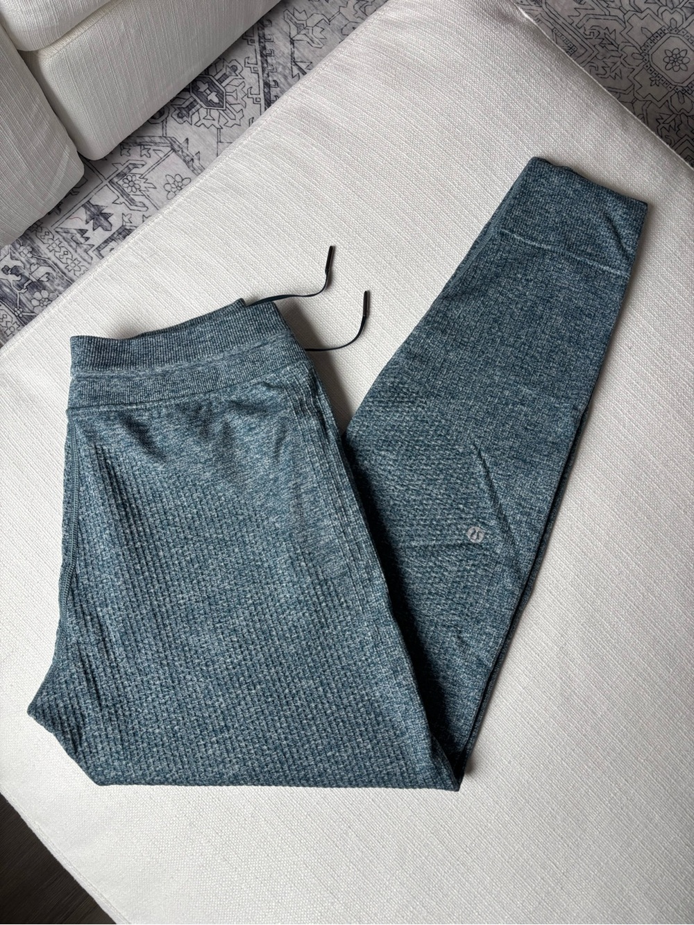 Lululemon engineered warmth relaxed fit joggers